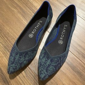 Rothy’s size 9 emerald green snake points